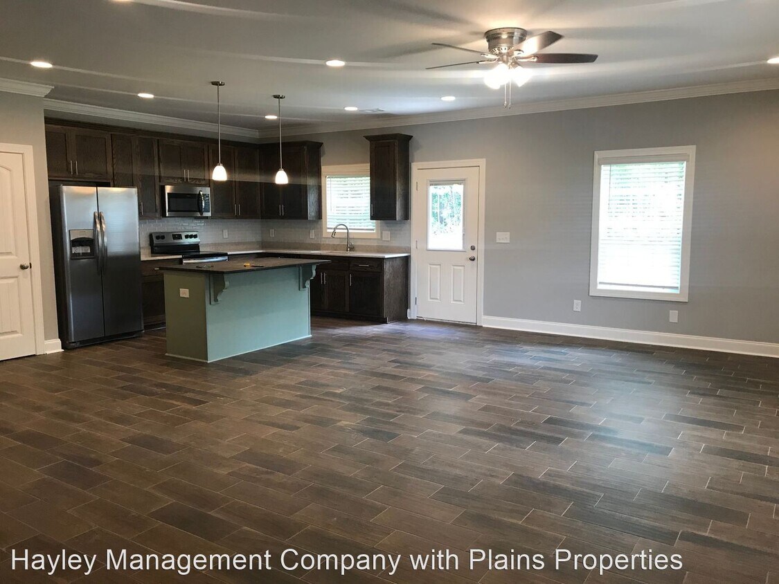 Primary Photo - 4 br, 4.5 bath House - 812 Downs Court