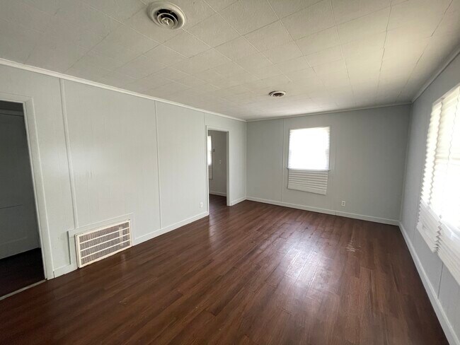 Foto del edificio - 1012 Giddings St