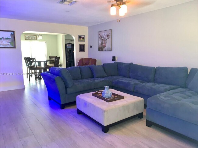 Foto del edificio - 7650 NW 33rd St