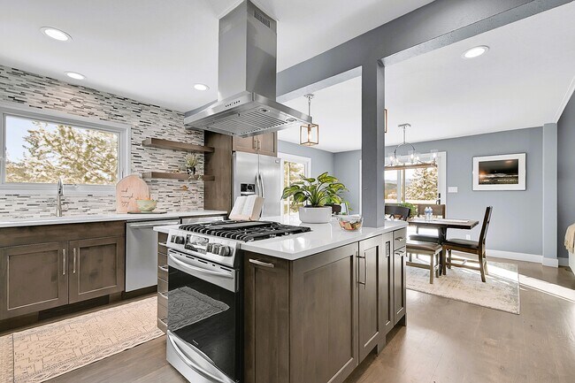 Foto del edificio - 28585 Evergreen Manor Dr