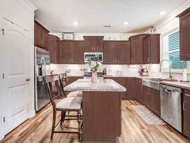 Building Photo - Build Equity While Leasing - Lease and Own from Day One!