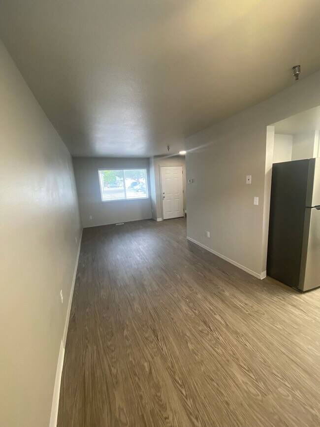 Foto del edificio - 3 Bed, 2 Bath,  Single Story, CUL-D-SAC Ho...