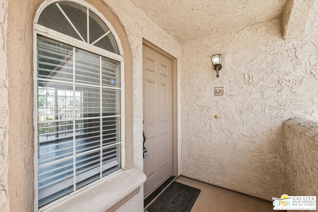 Building Photo - 505 S Farrell Dr