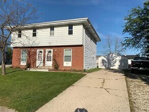 Building Photo - 4835 44th Ct