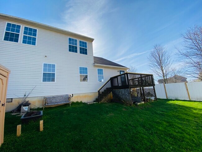 Foto del edificio - 3640 S McDougal St