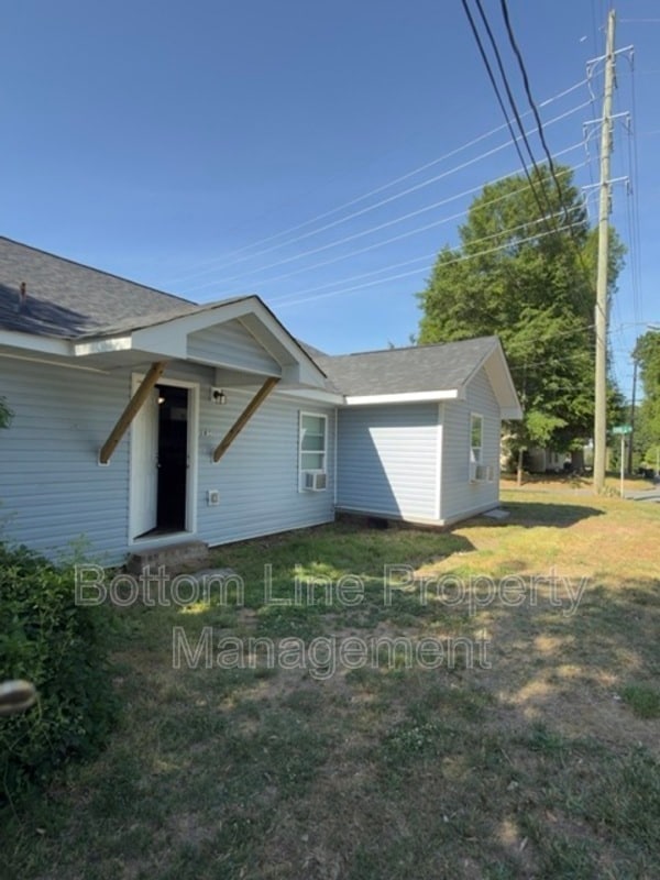 Foto del edificio - 161 Cannon Ave NW