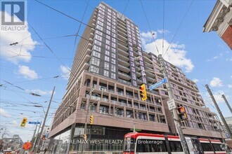 Building Photo - 285-285 Dufferin St