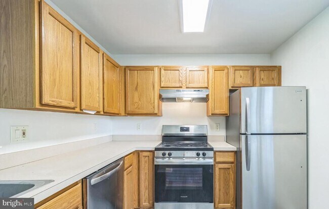 Building Photo - 905 Rabbit Run Rd