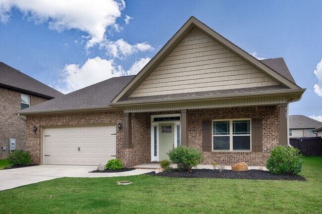 Foto del edificio - Beautiful 4-Bedroom Home with Office, Bonus Room, and Large Backyard