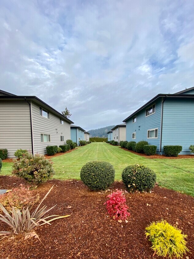 5918 158th Avenue Ct E Unit B, Sumner, WA 98390 Apartments in Sumner
