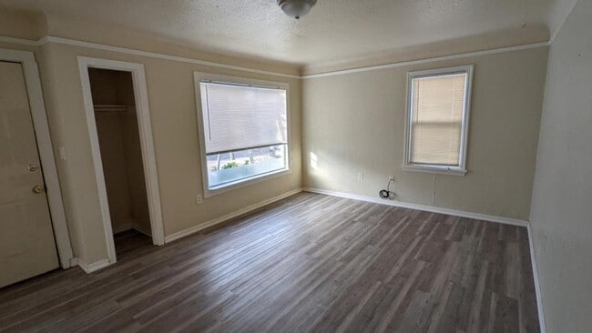 Foto del edificio - 1038 Howard St SE