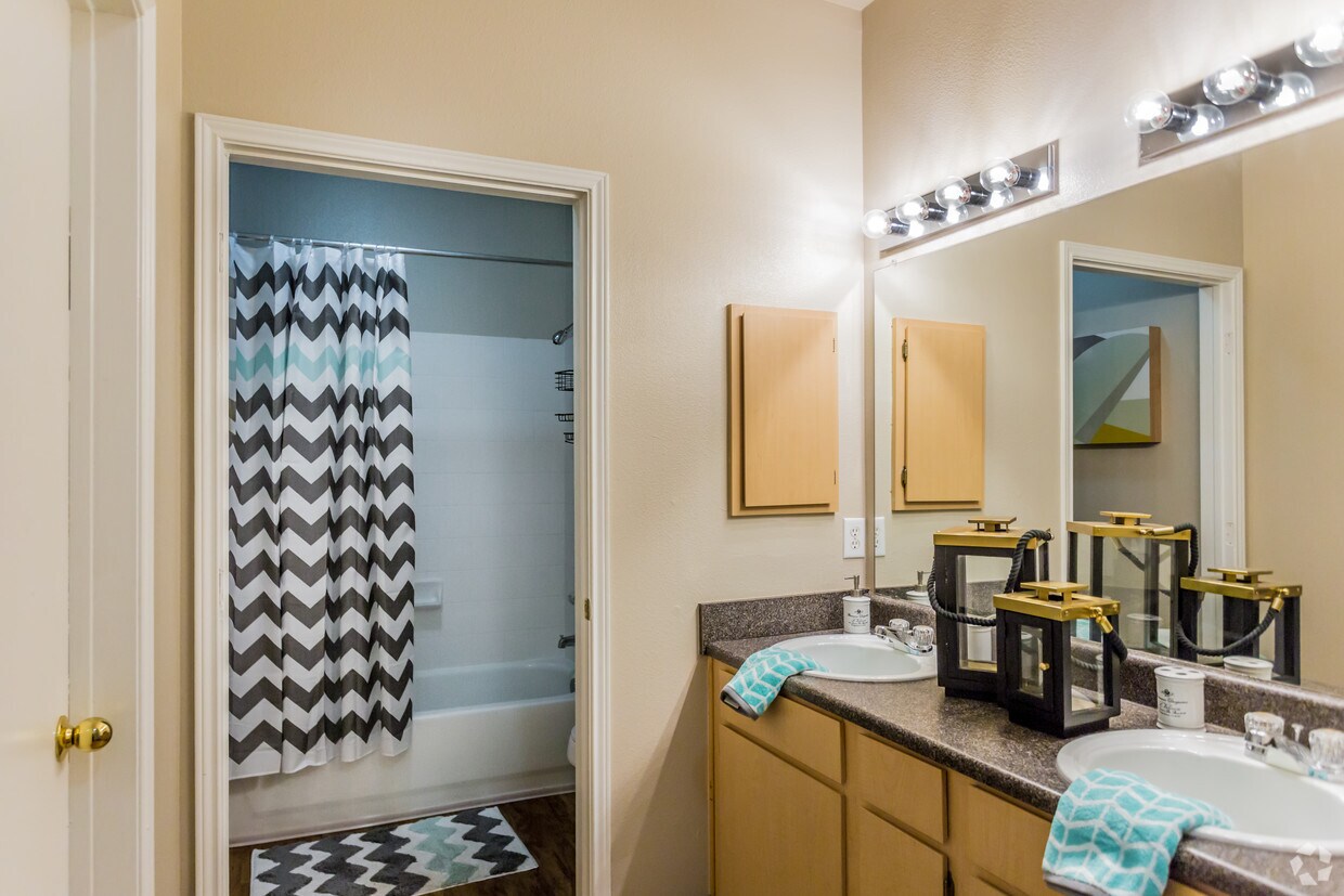 Campus Crossings on Brightside Apartments in Baton Rouge, LA