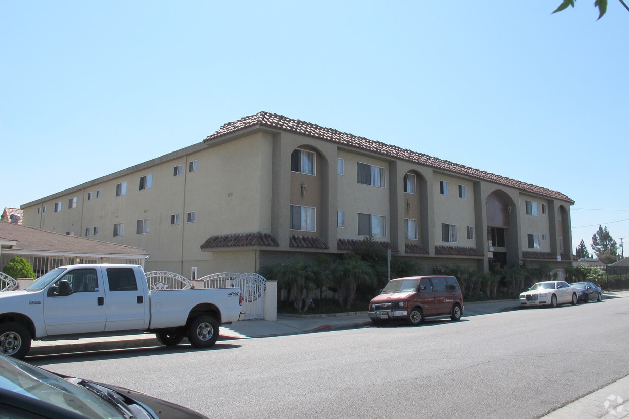 Building Photo - Coronado