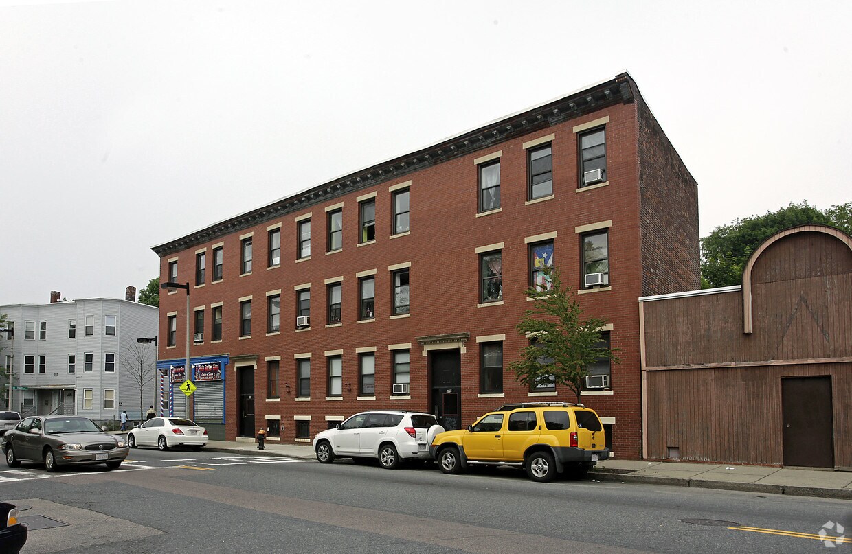 679683 Washington St, 15 Torrey St Apartmen Apartments in