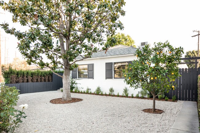 Building Photo - 11114 Exposition Blvd