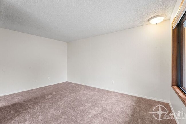 Foto del edificio - 3014 NE 78th Ave
