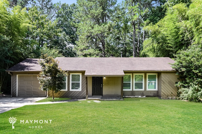 Primary Photo - 3415 Mustang Dr