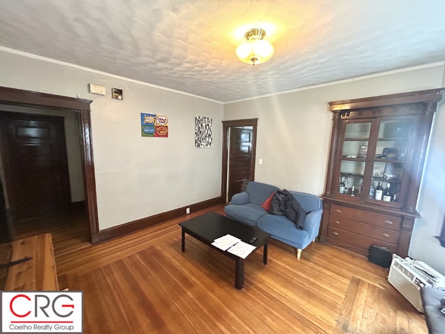 Building Photo - 183 College Ave