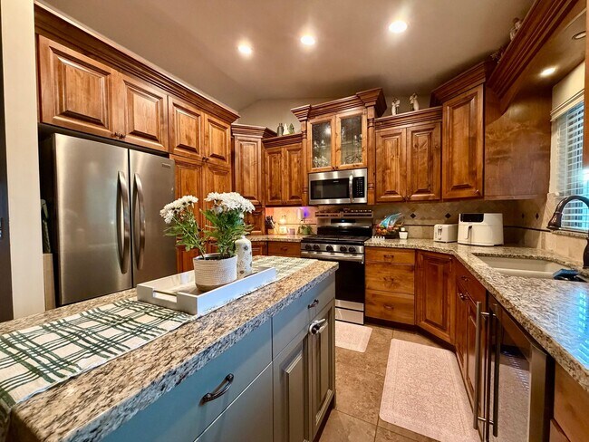 Foto del edificio - Spacious 4-Bedroom Home in Layton, UT!