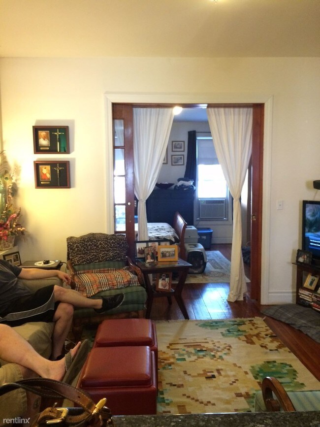 Foto del edificio - 1 br, 1 bath Apartment - 3091 41st St