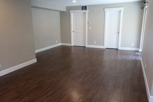 Foto del edificio - 135 S Cove Ave