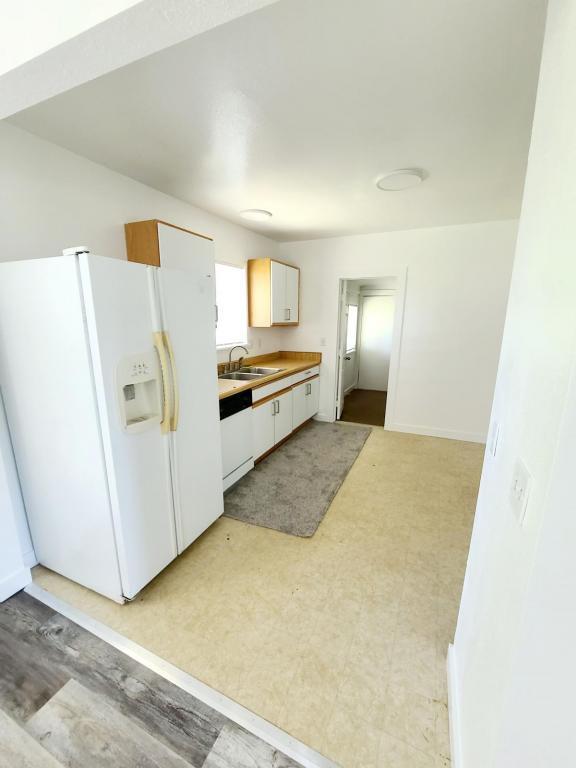 Foto del edificio - 304 S Wasco Ave