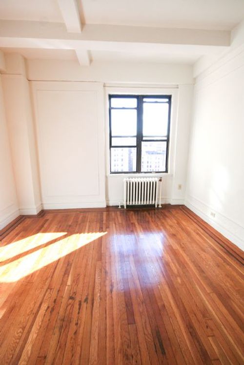 Primary Photo - 208 W 23rd St