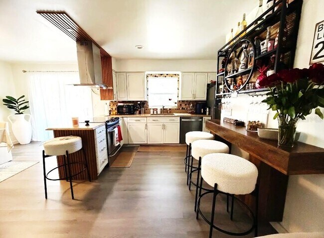 Foto del edificio - 137 N Nowell St