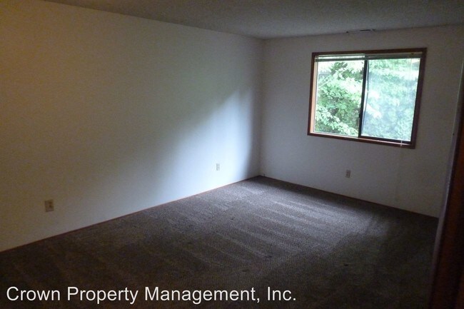 Building Photo - 2136-2142 Nomad Ct SE