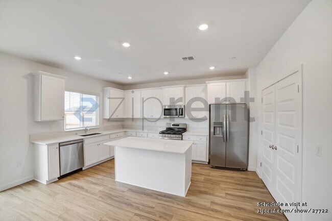 Foto del edificio - 4400 Wax Myrtle Wy