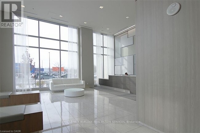 Building Photo - 2081 Fairview St