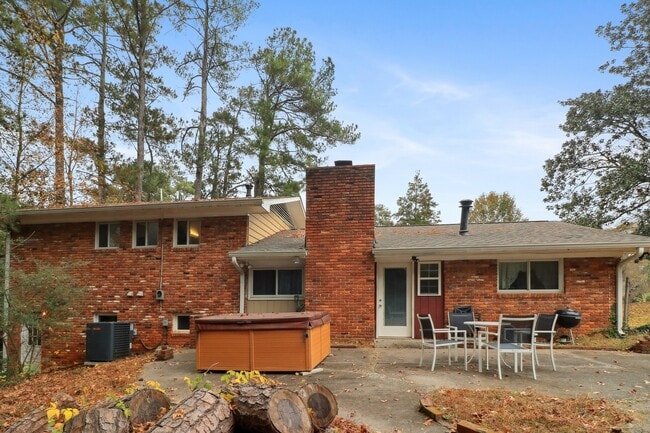 Foto del edificio - 2650 Colonial Dr