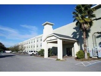 Primary Photo - Palm Square Condominiums