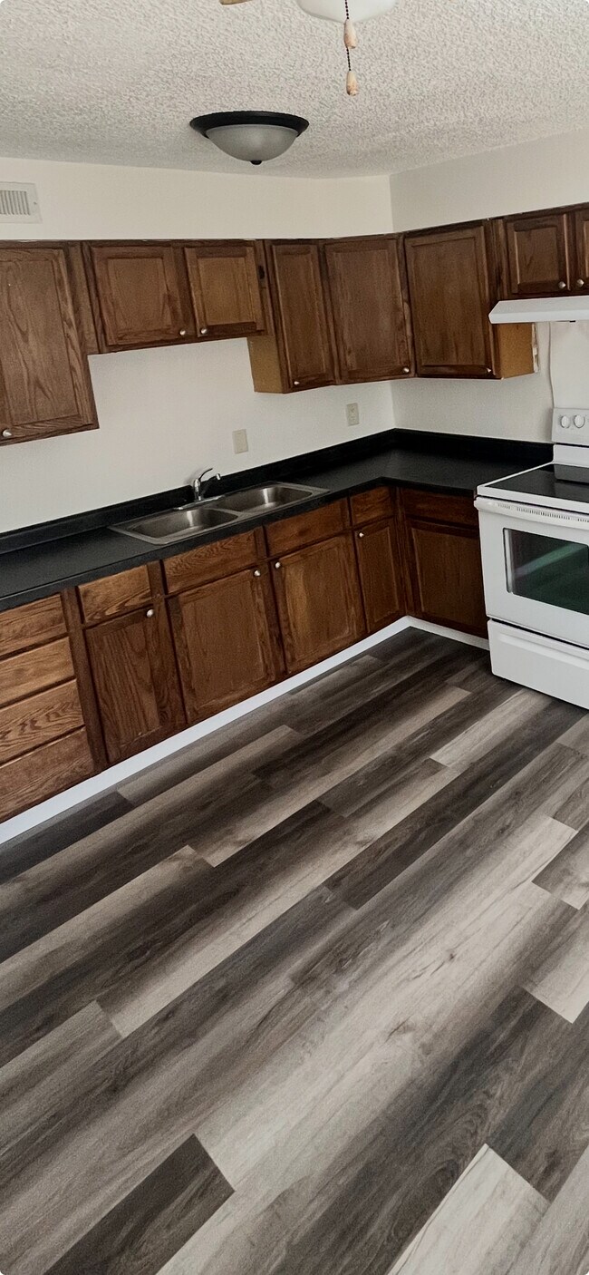 Cocina - 3608 Huntington Ave