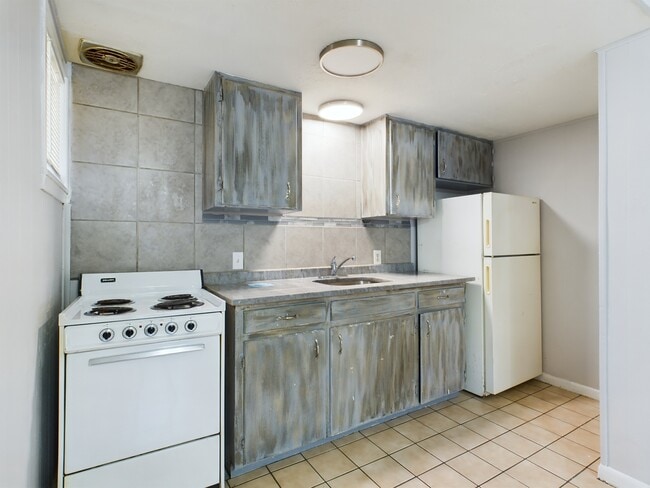 Building Photo - 308 Ehlinger Dr