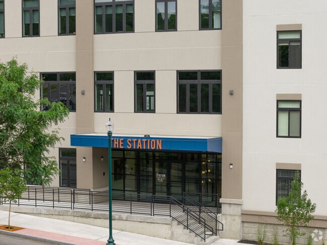 Building Photo - The Six at City Station