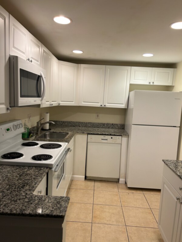 Foto del edificio - 480 NW 20th St