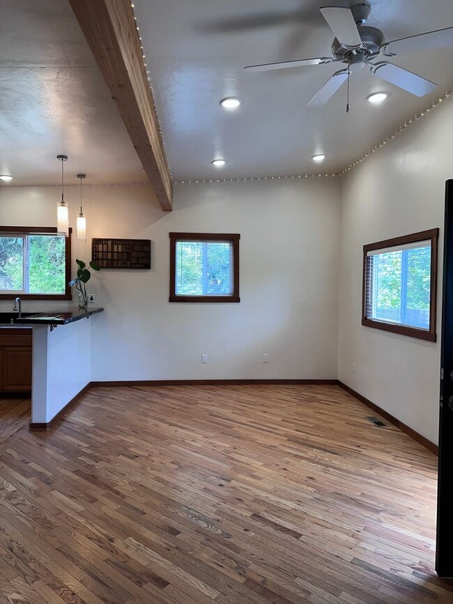 Building Photo - Beautiful Custom 3-Bedroom, 2-Bath Home on a Sunny Quarter-Acre in McKinleyville