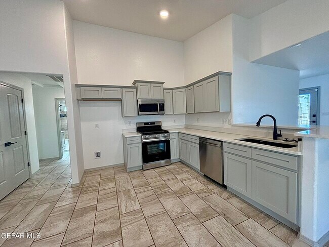 Foto del edificio - 4828 Marisabel Azcarate St