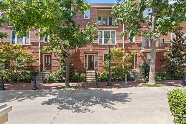 Foto principal - 2514 Worthington St