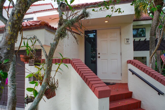 Building Photo - 104 Sea Oats Dr