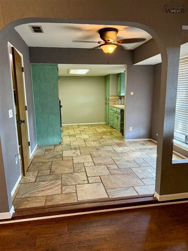 Building Photo - 4604 Misty Valley W