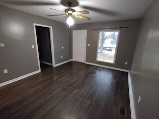 Building Photo - 1102 Capri Dr