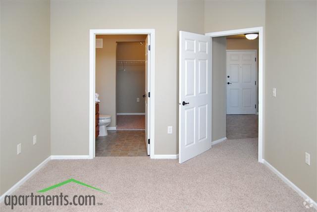 Habitación - Northridge Estates/Perfect Location