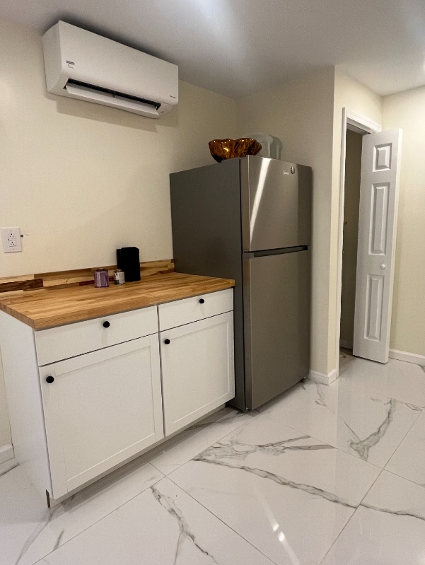 Foto del edificio - 222 Snowy Oak Rd