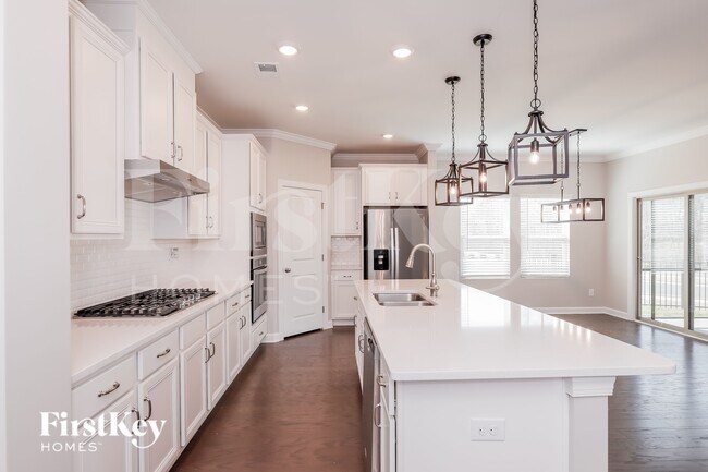 Foto del edificio - 3207 Elmwood Dr