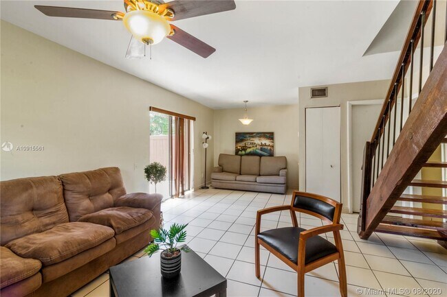 Foto del edificio - 6639 SW 116th Pl