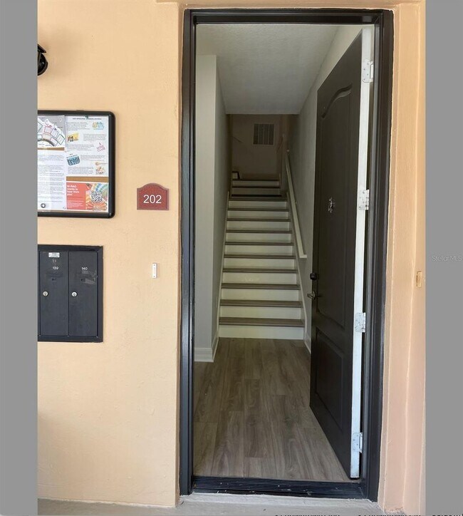 Foto del edificio - 2 Bedroom Townhome with 1 Car attached Gar...
