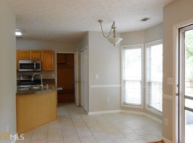 Foto del edificio - 3810 Pheasant Run Trce