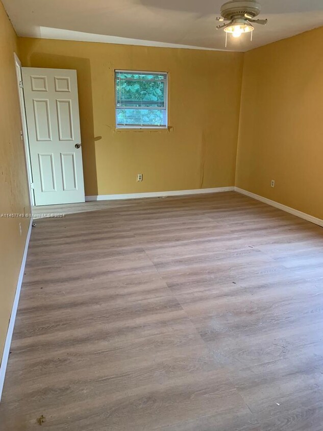 Foto principal - 5101 32nd Ave SW